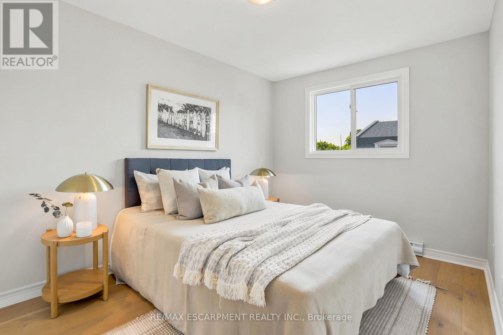 #2 65 MOUNT ALBION ROAD - 31
