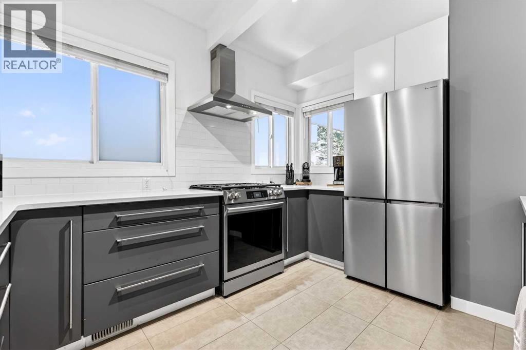 3336 39 Street SW - 11