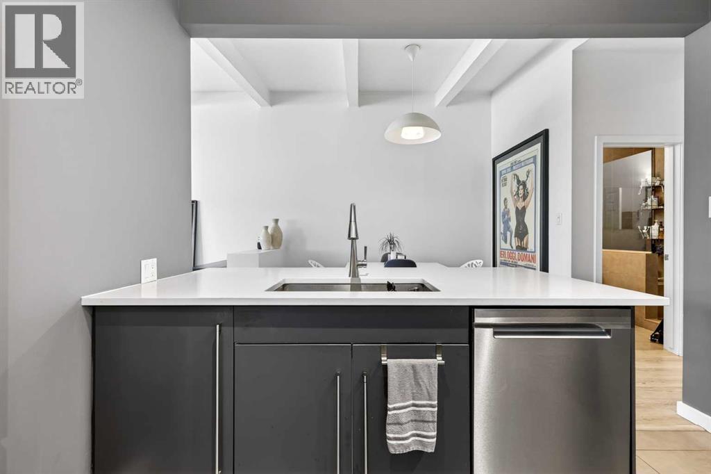 3336 39 Street SW - 14