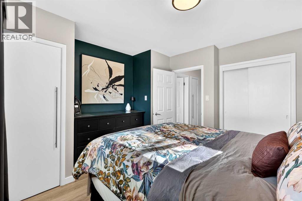 3336 39 Street SW - 20