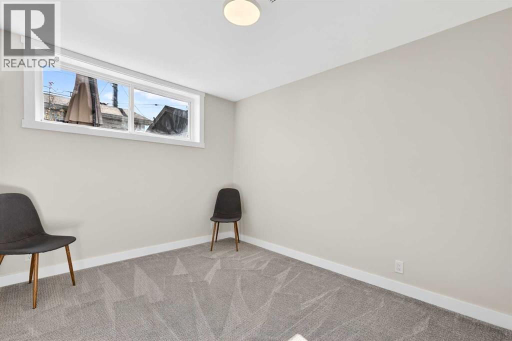 3336 39 Street SW - 35