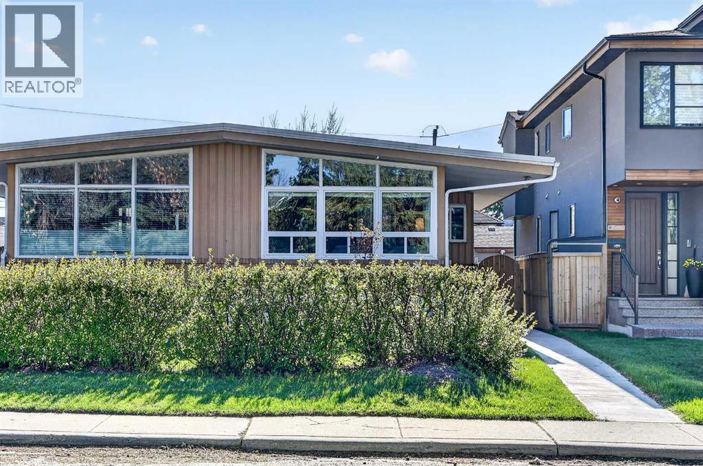 3336 39 Street SW - 40