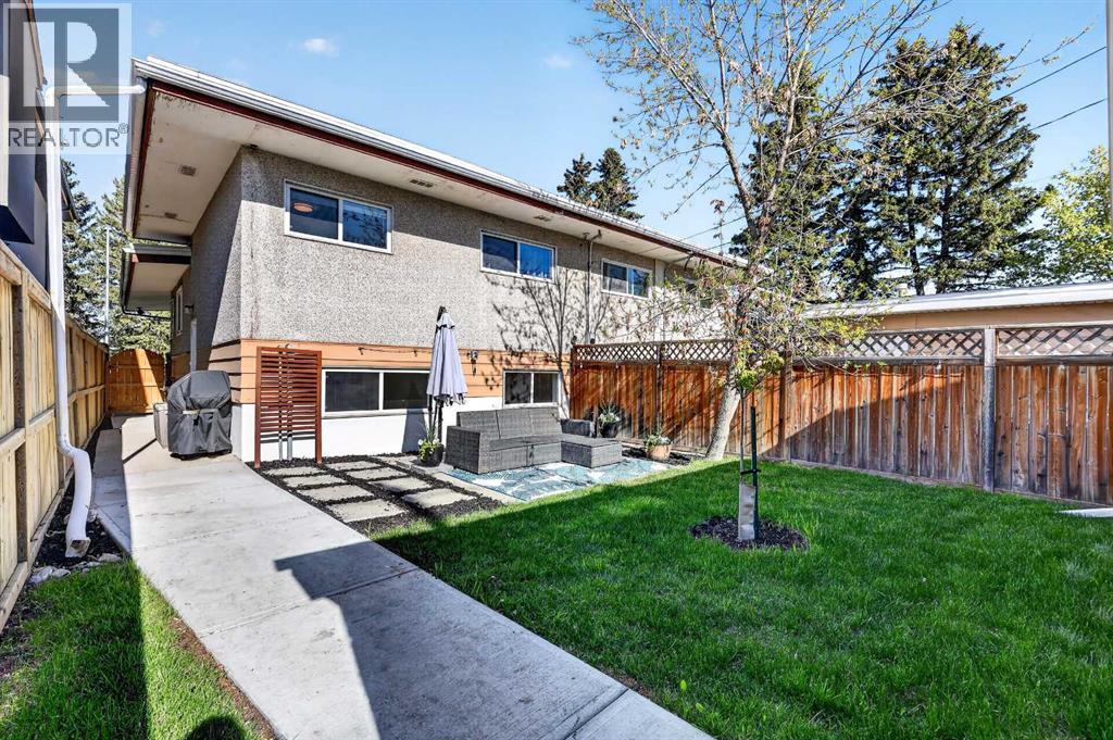 3336 39 Street SW - 45