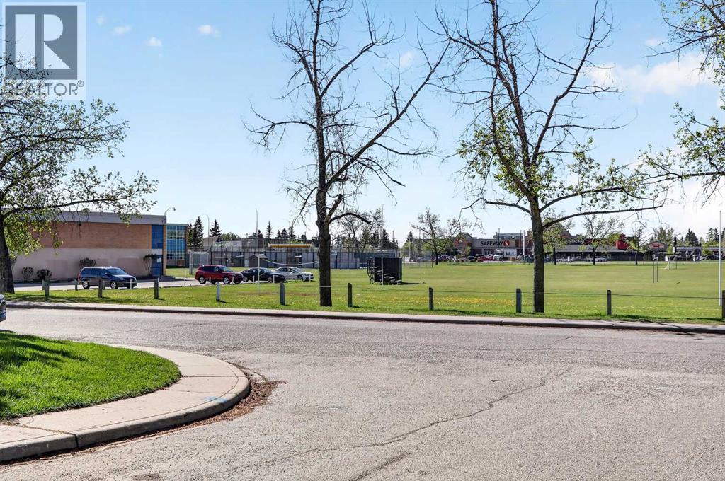 3336 39 Street SW - 48