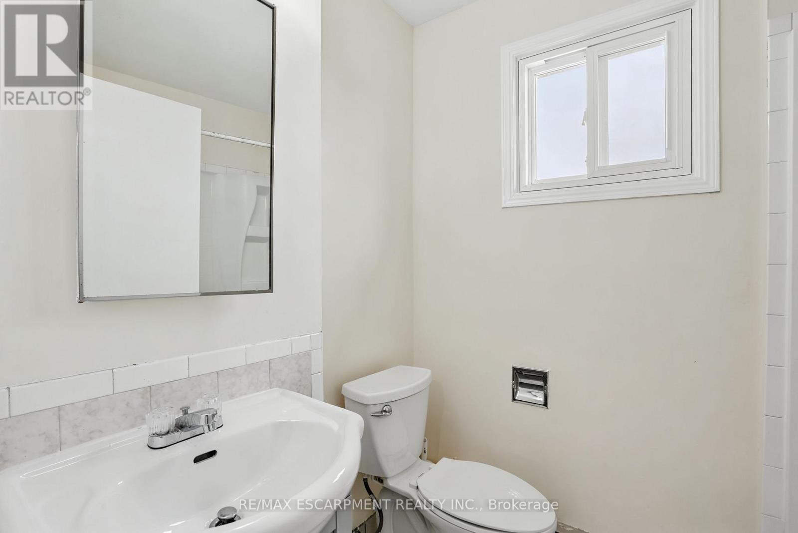 #4 65 MOUNT ALBION ROAD - 22