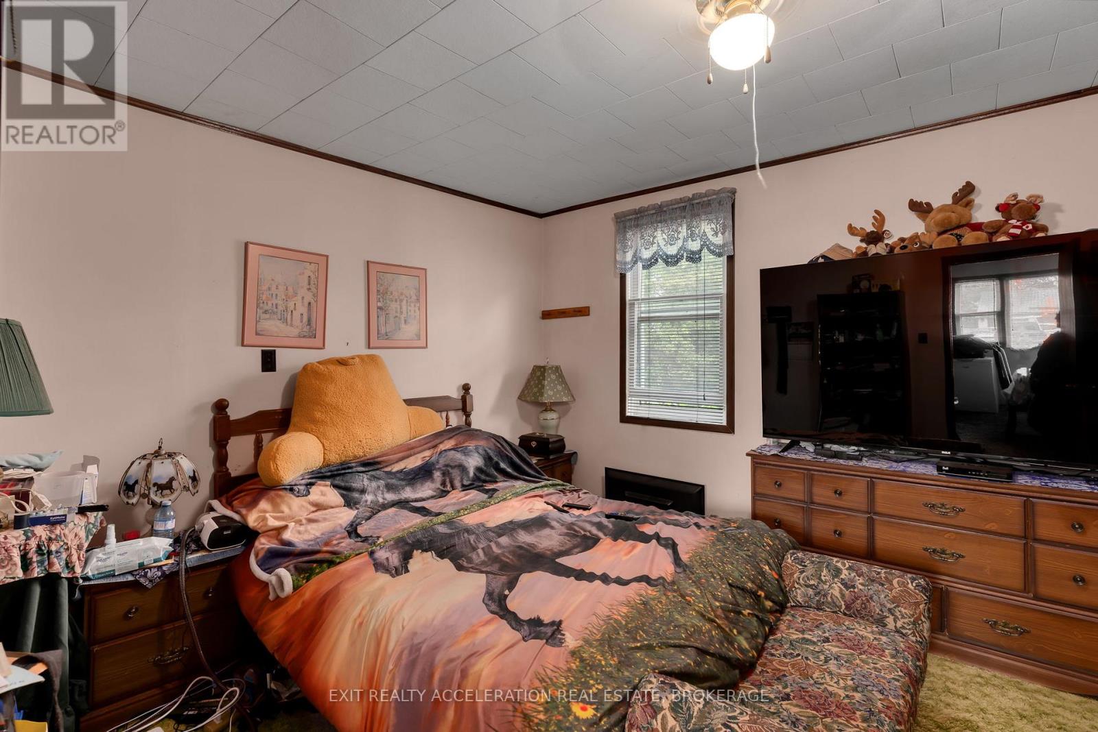 1407 DOYLE ROAD - 11