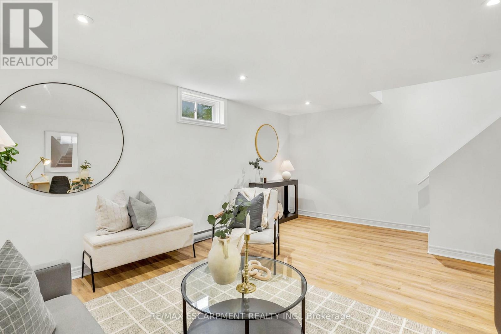 #2 65 MOUNT ALBION ROAD - 10