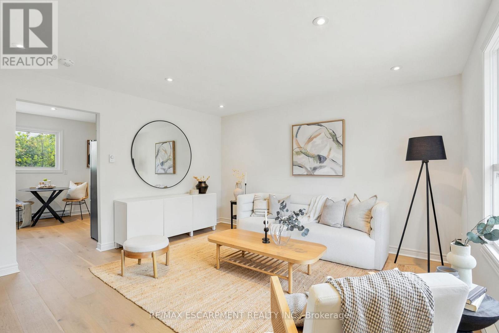 #2 65 MOUNT ALBION ROAD - 25