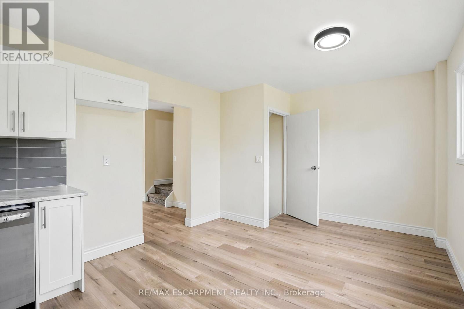 #4 65 MOUNT ALBION ROAD - 13