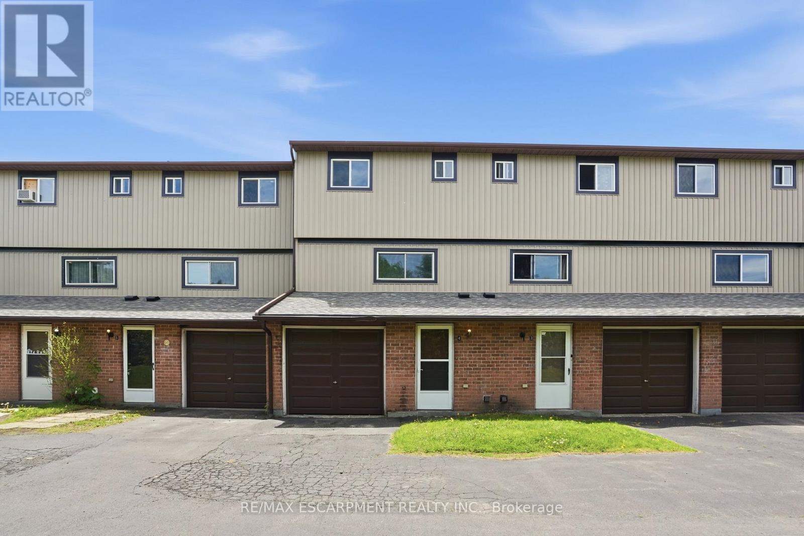 #4 65 MOUNT ALBION ROAD - 1