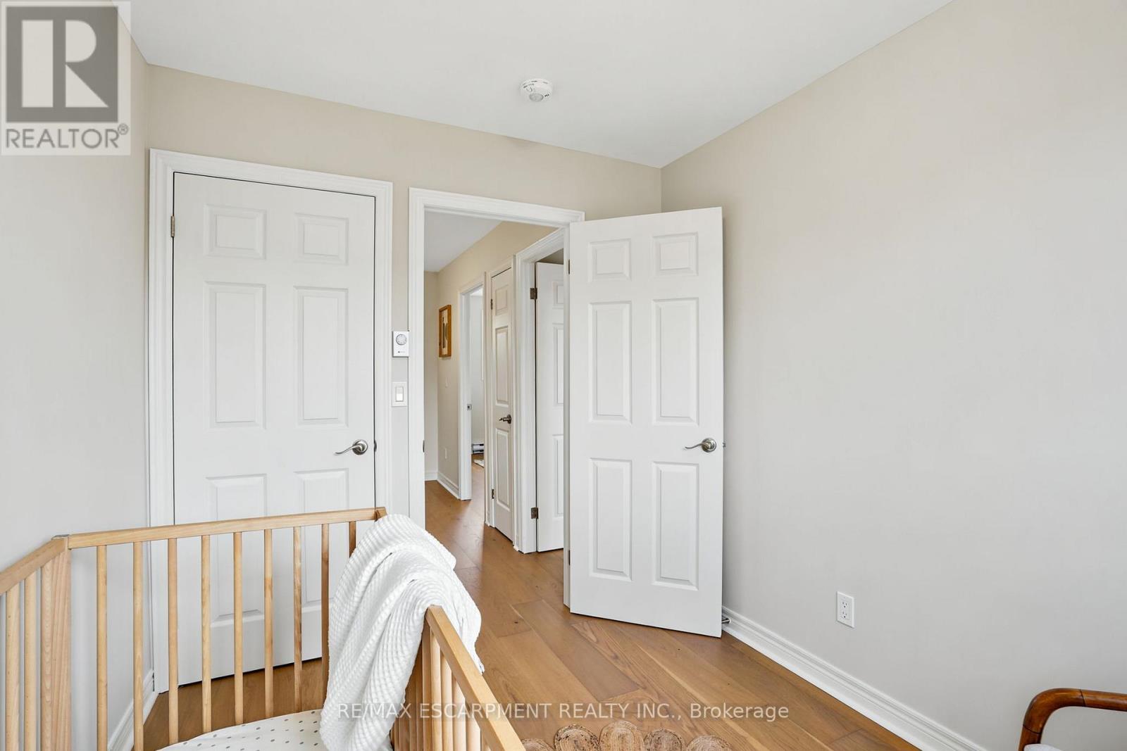 #2 65 MOUNT ALBION ROAD - 34