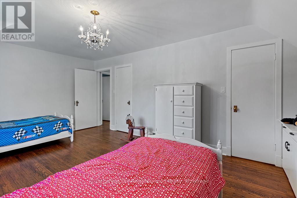 185 4TH STREET W - 24
