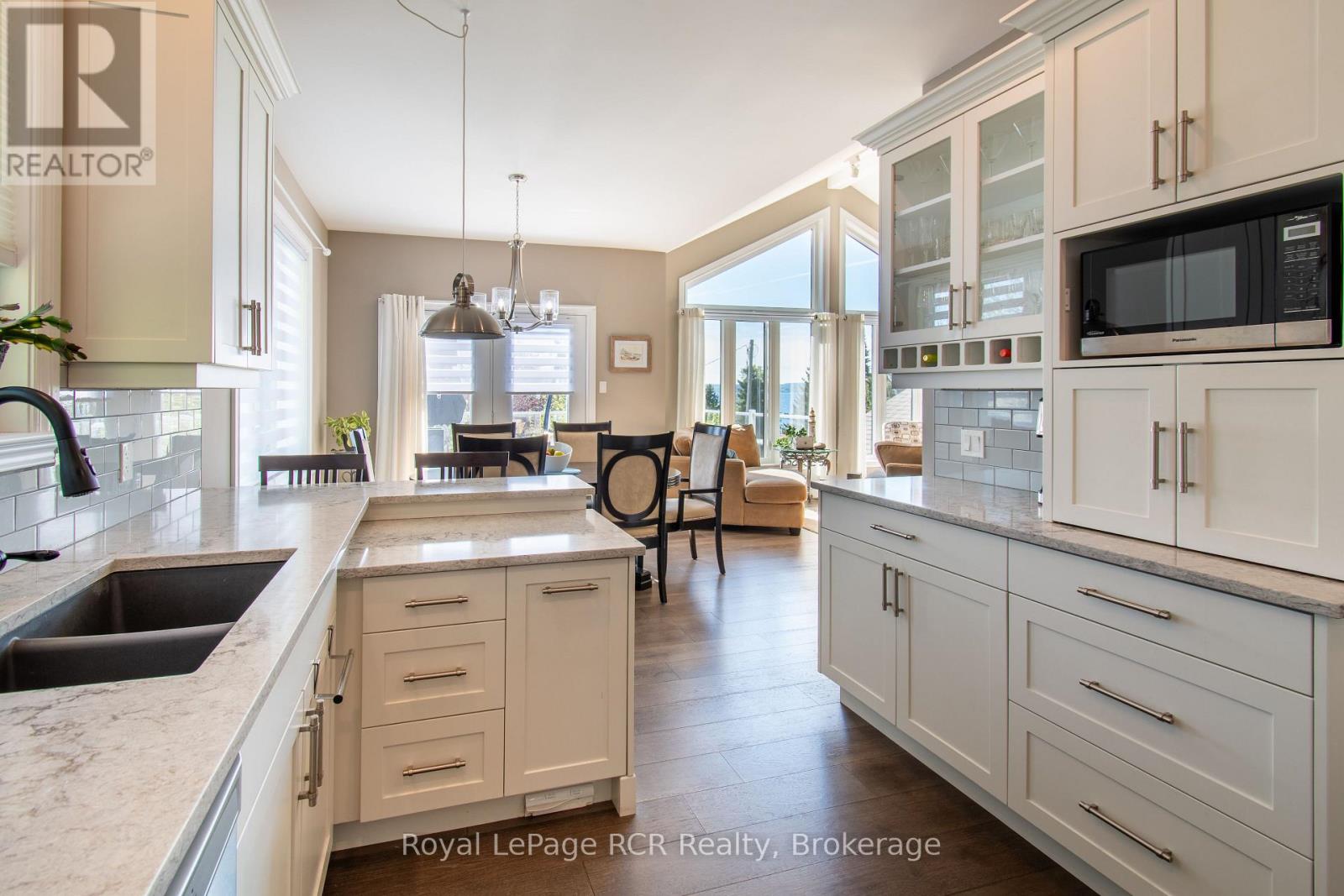 154 MACINTOSH DRIVE - 28