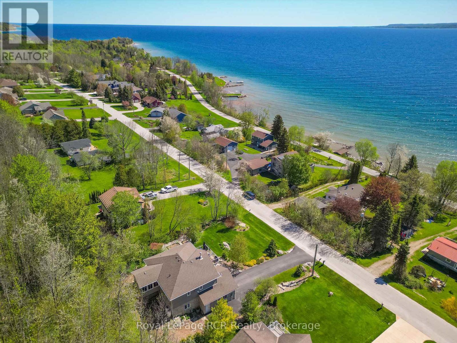 154 MACINTOSH DRIVE - 4
