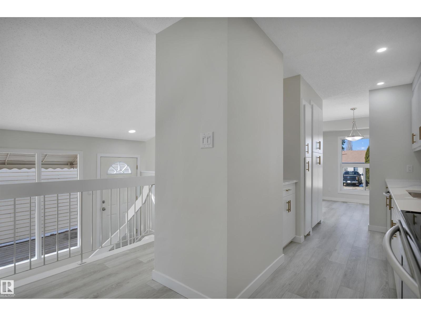 52 PIPESTONE DR — photo 22