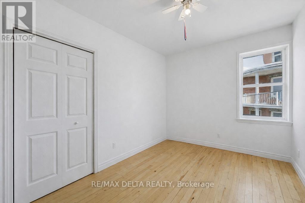 1040-1042 KING STREET - 16