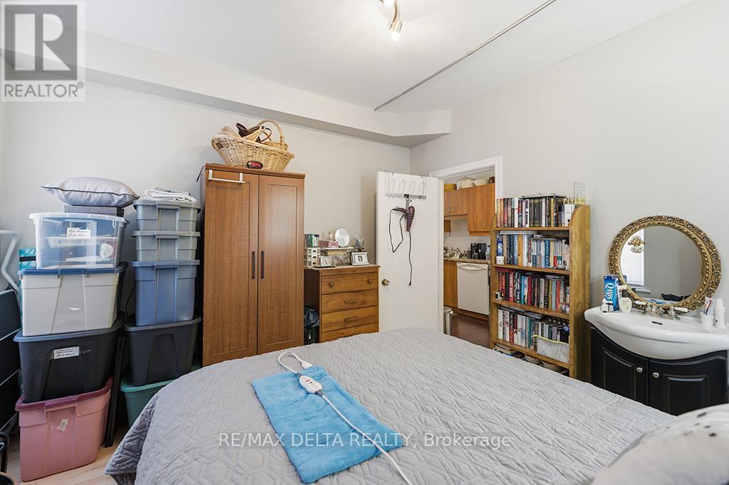 1040-1042 KING STREET - 34