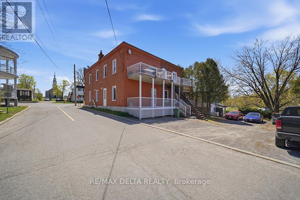1040-1042 KING STREET - 4