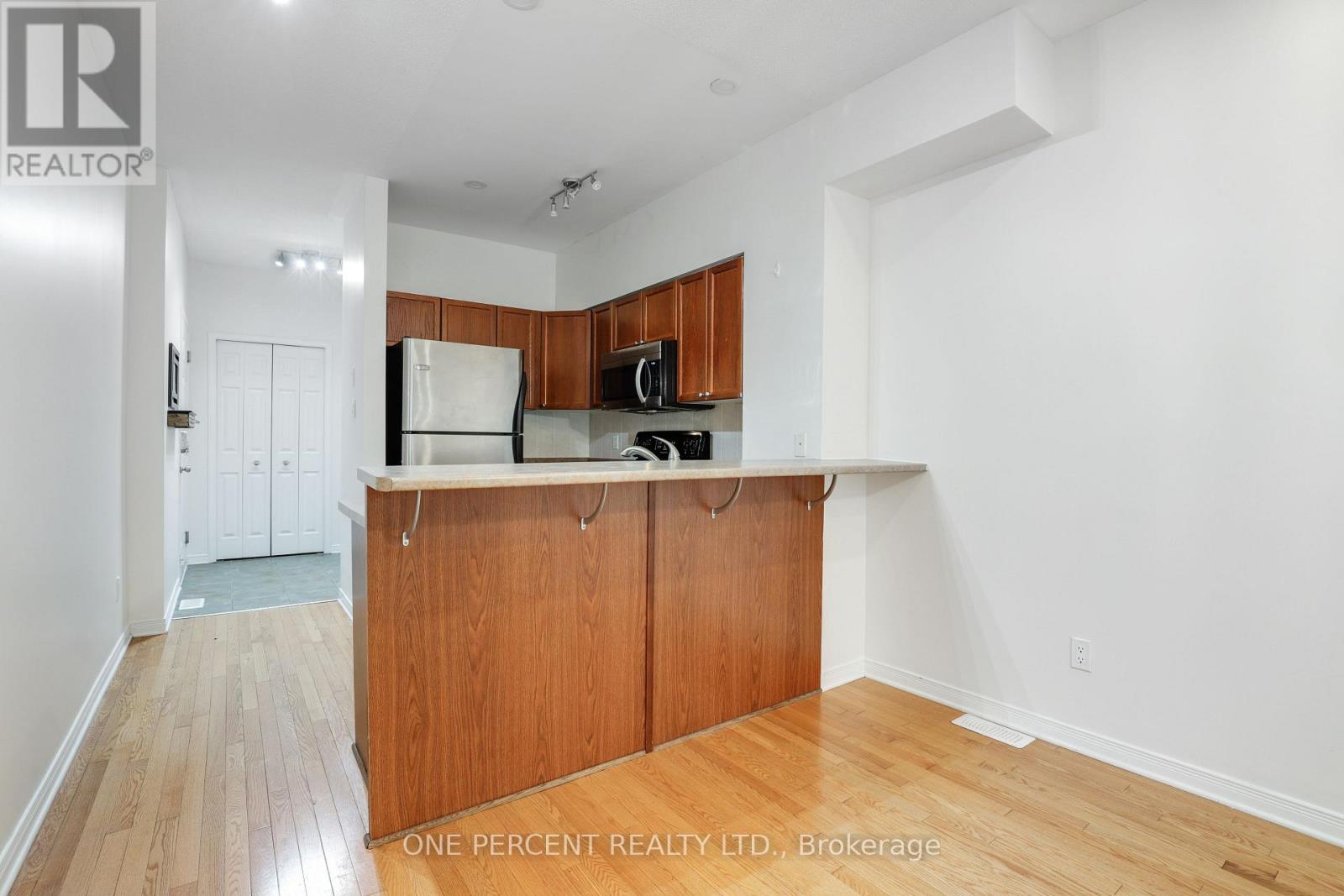 1048 REDTAIL PRIVATE - 10