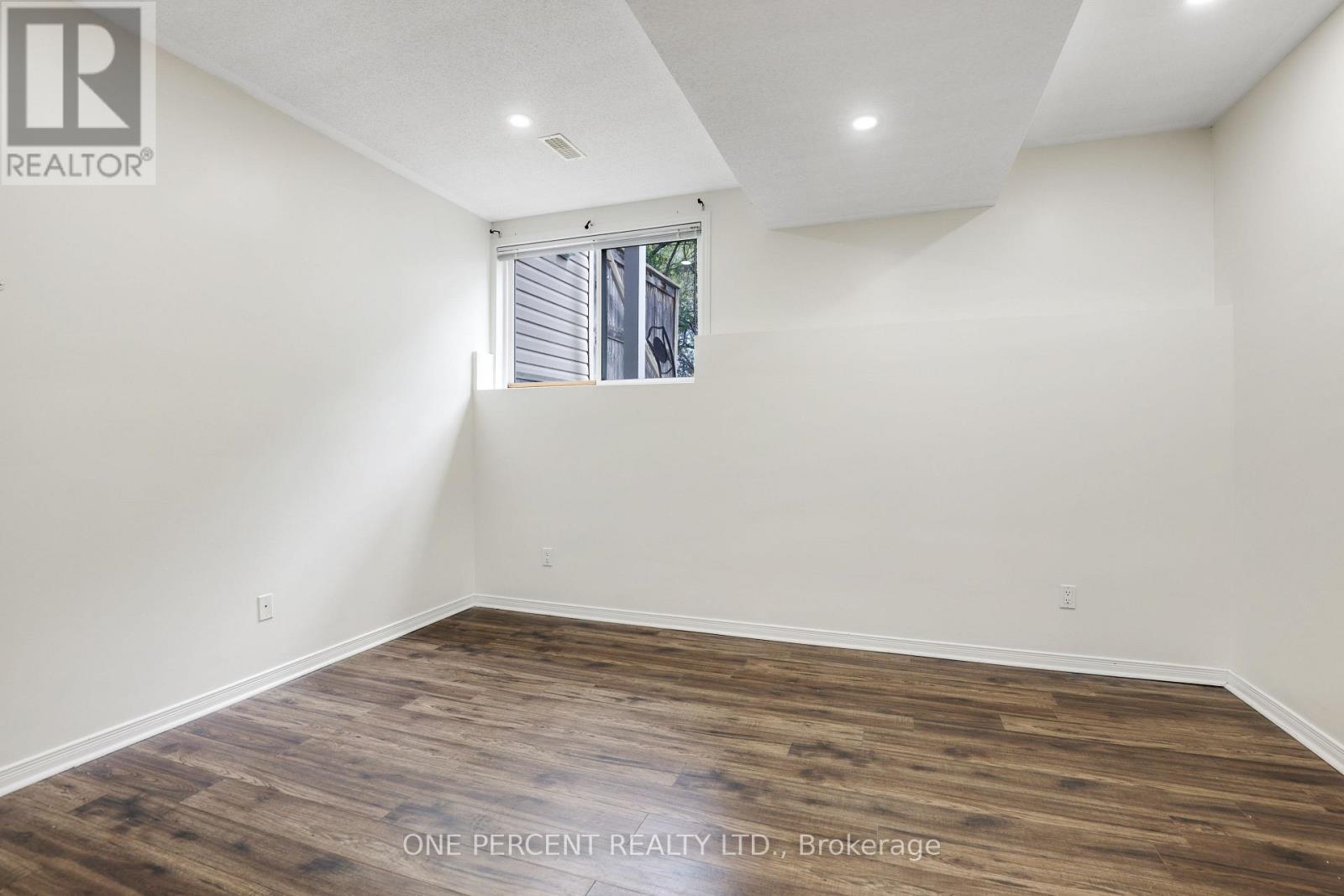 1048 REDTAIL PRIVATE - 17
