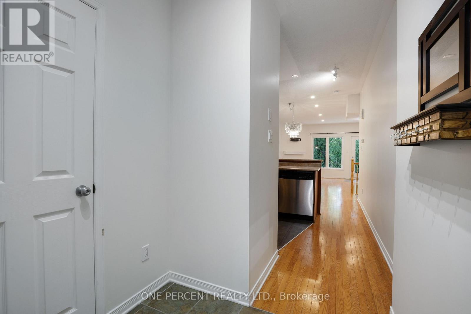 1048 REDTAIL PRIVATE - 5