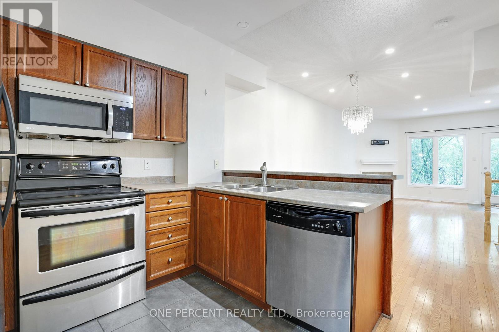 1048 REDTAIL PRIVATE - 8