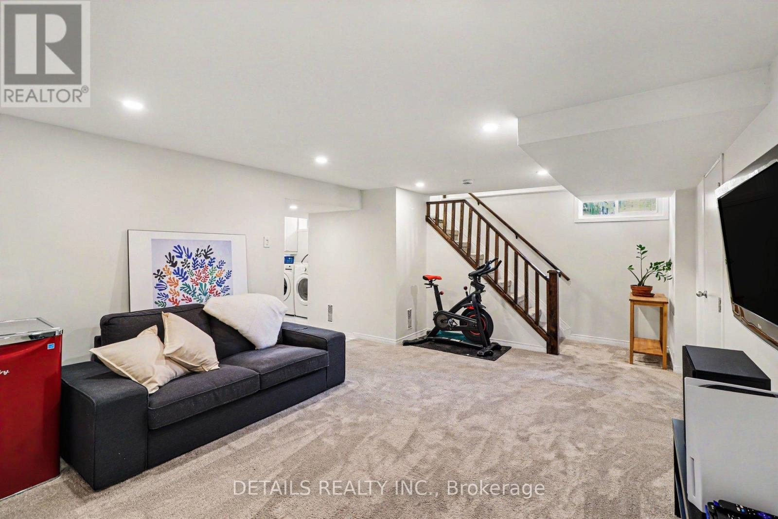 805 SMYTH ROAD - 19