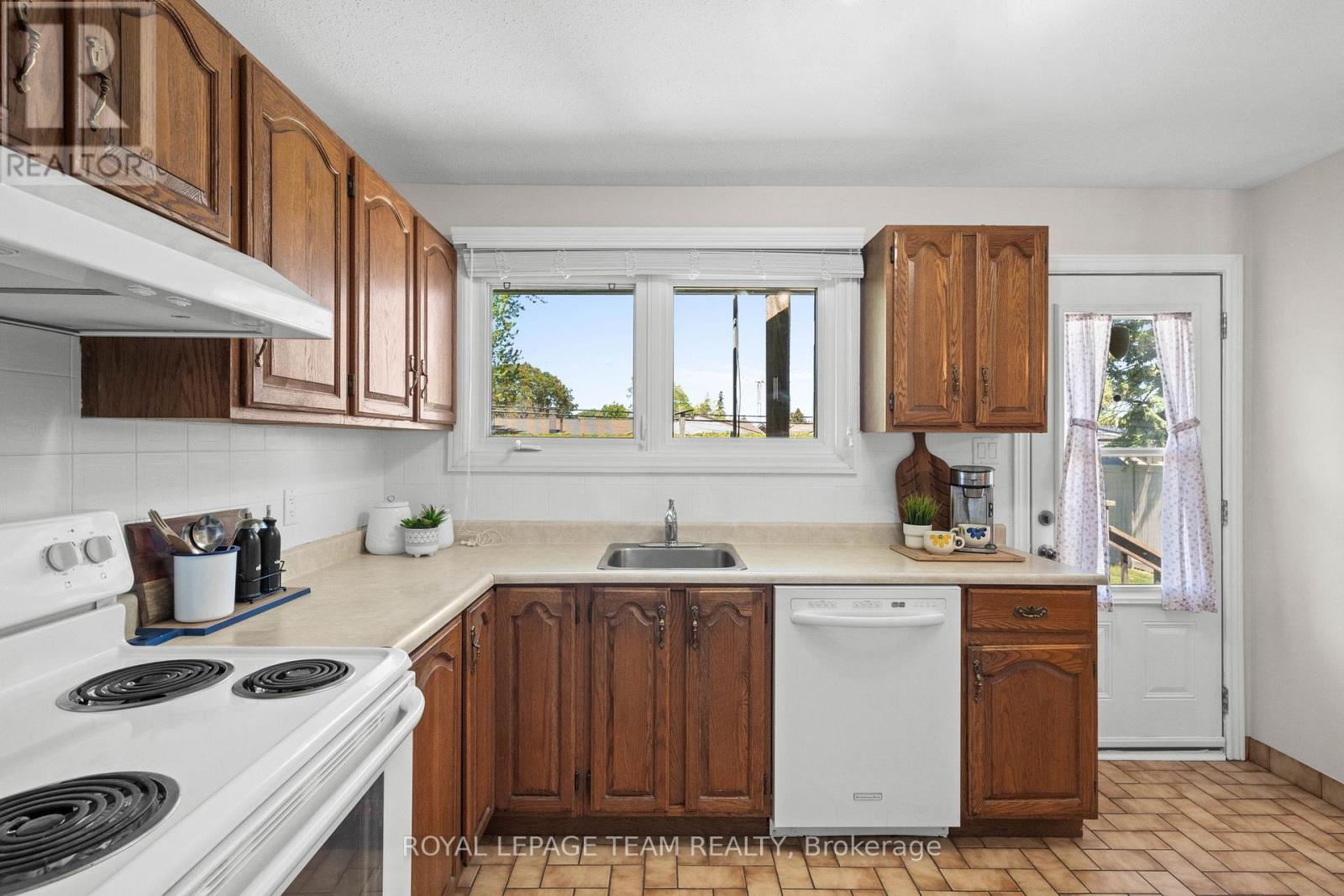 1131 DEER PARK ROAD - 15