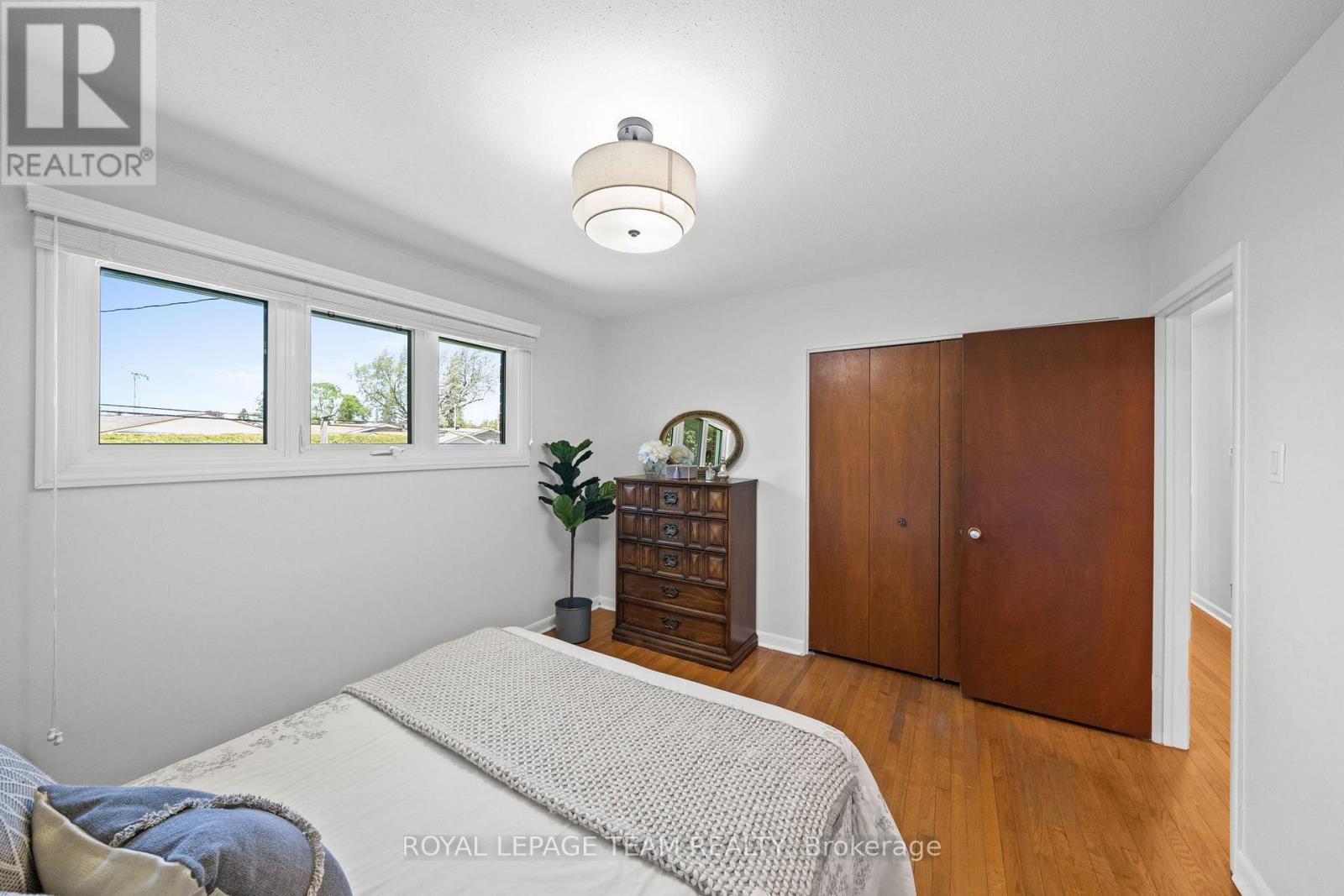 1131 DEER PARK ROAD - 19