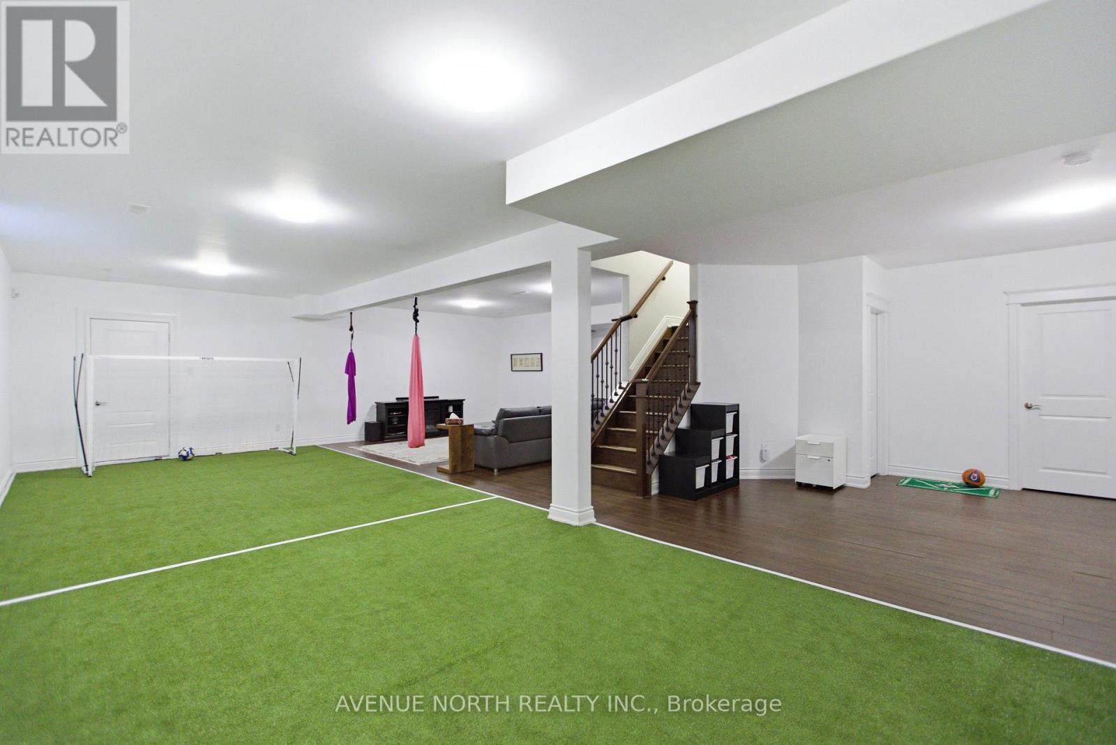 22 KEMP DRIVE - 38