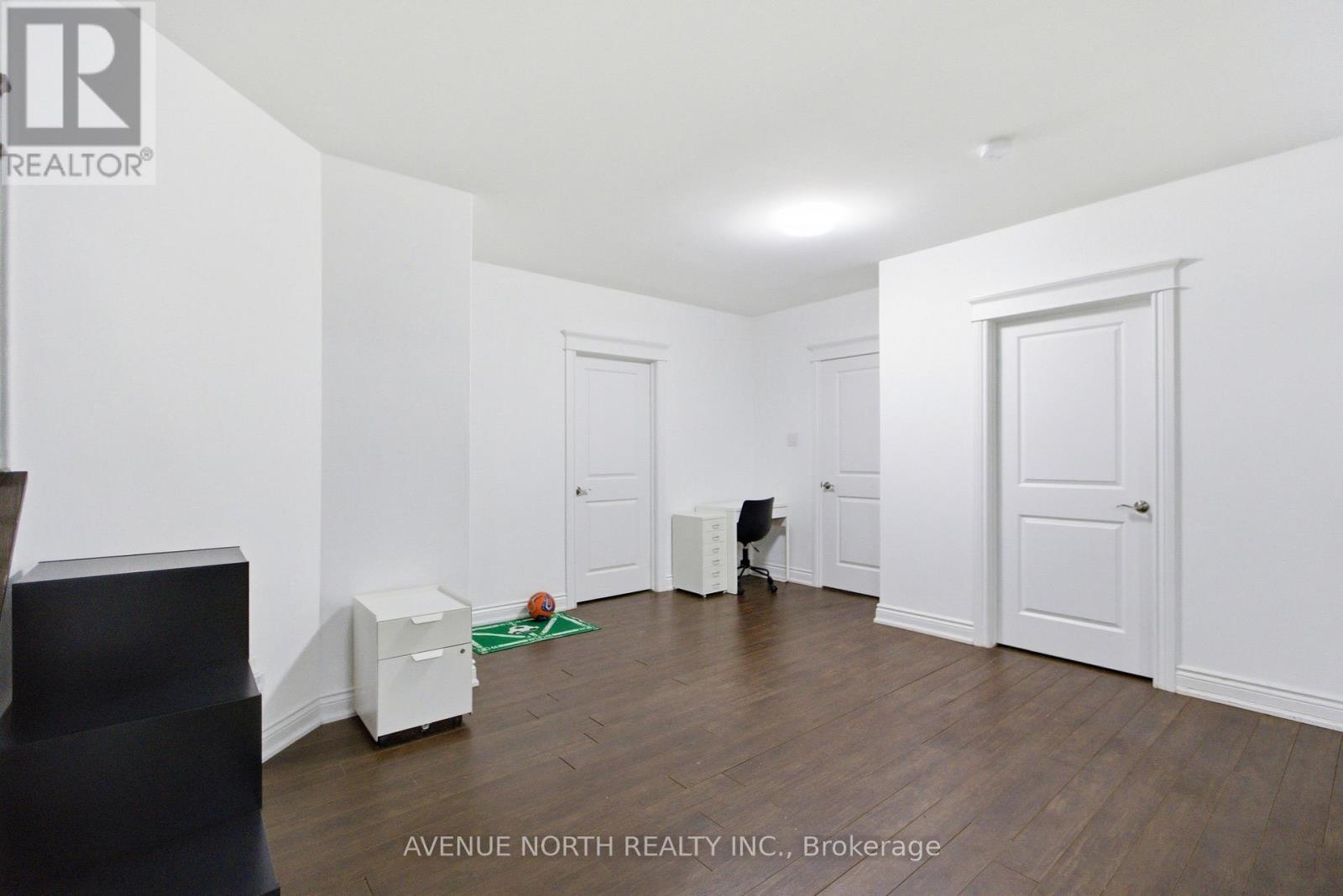 22 KEMP DRIVE - 42