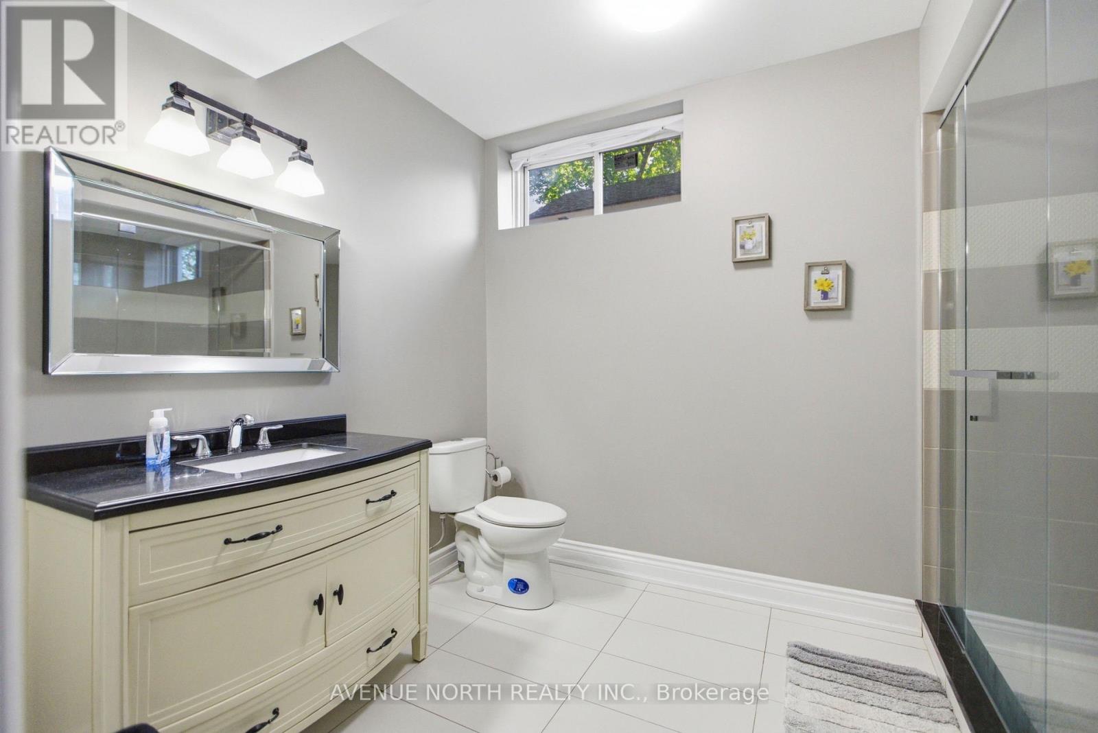 22 KEMP DRIVE - 44