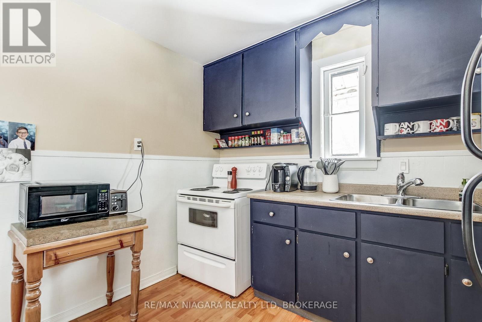 8 CATHARINE STREET - 11