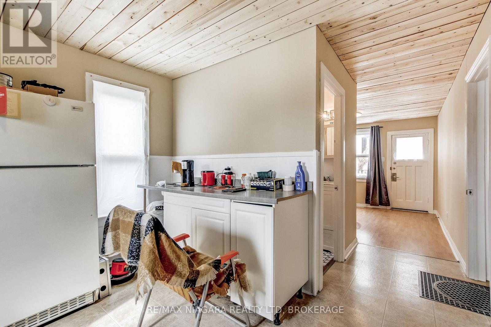 8 CATHARINE STREET - 24