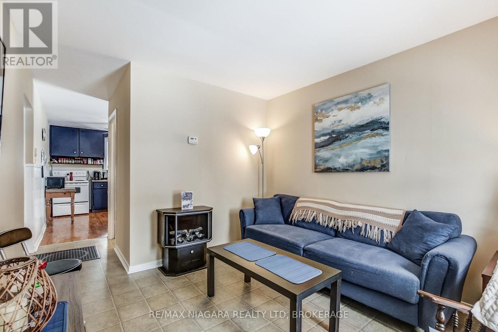 8 CATHARINE STREET - 4