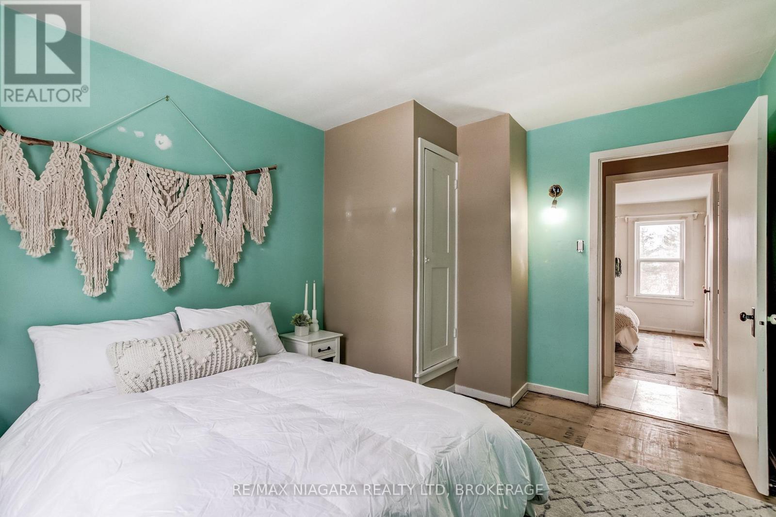 8 CATHARINE STREET - 46