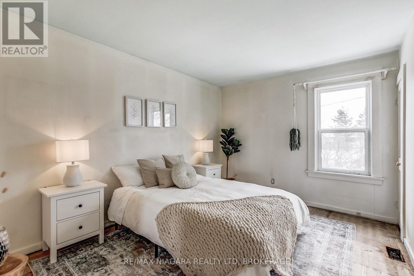 8 CATHARINE STREET - 47