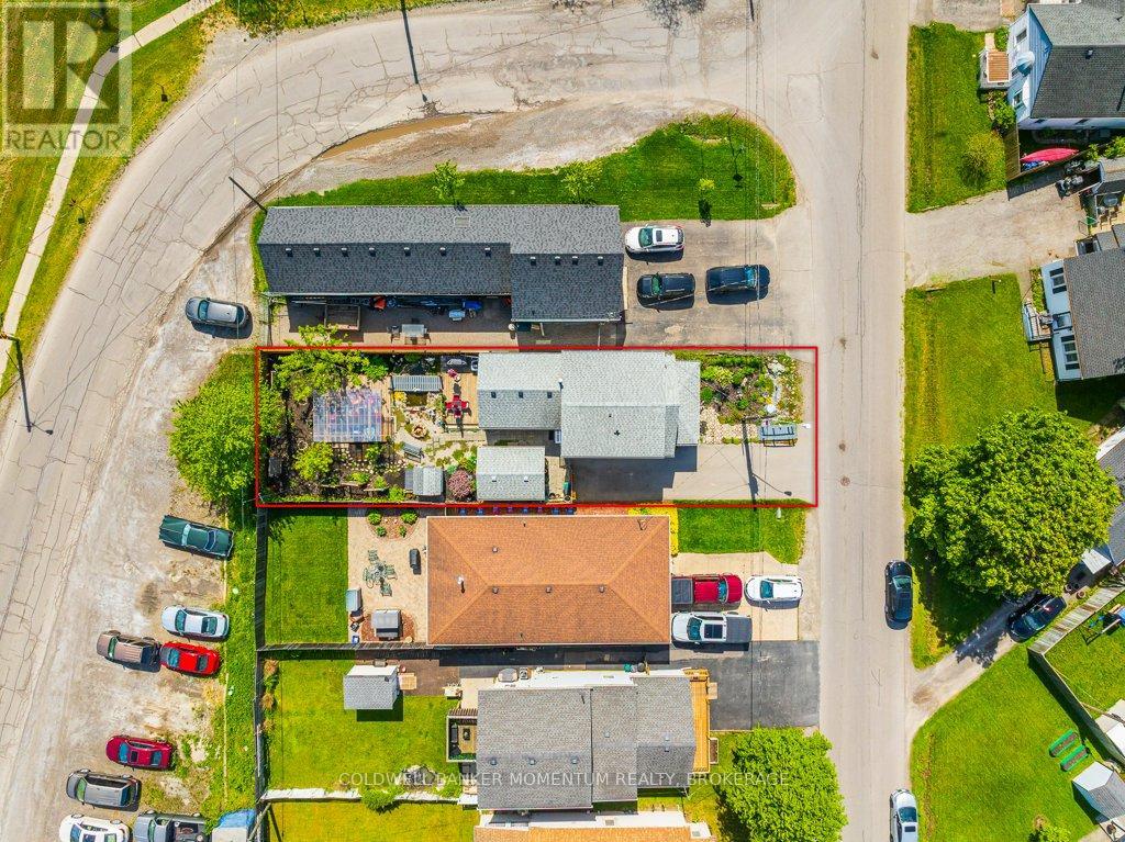 61 ROSEDALE AVENUE - 33