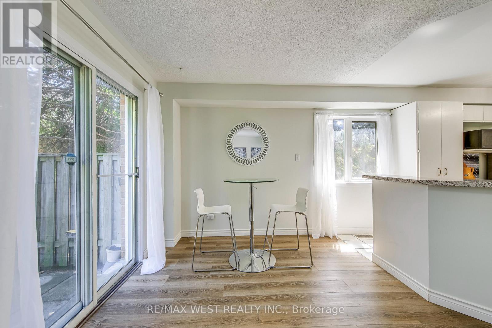 #153 99 BRISTOL ROAD E - 11