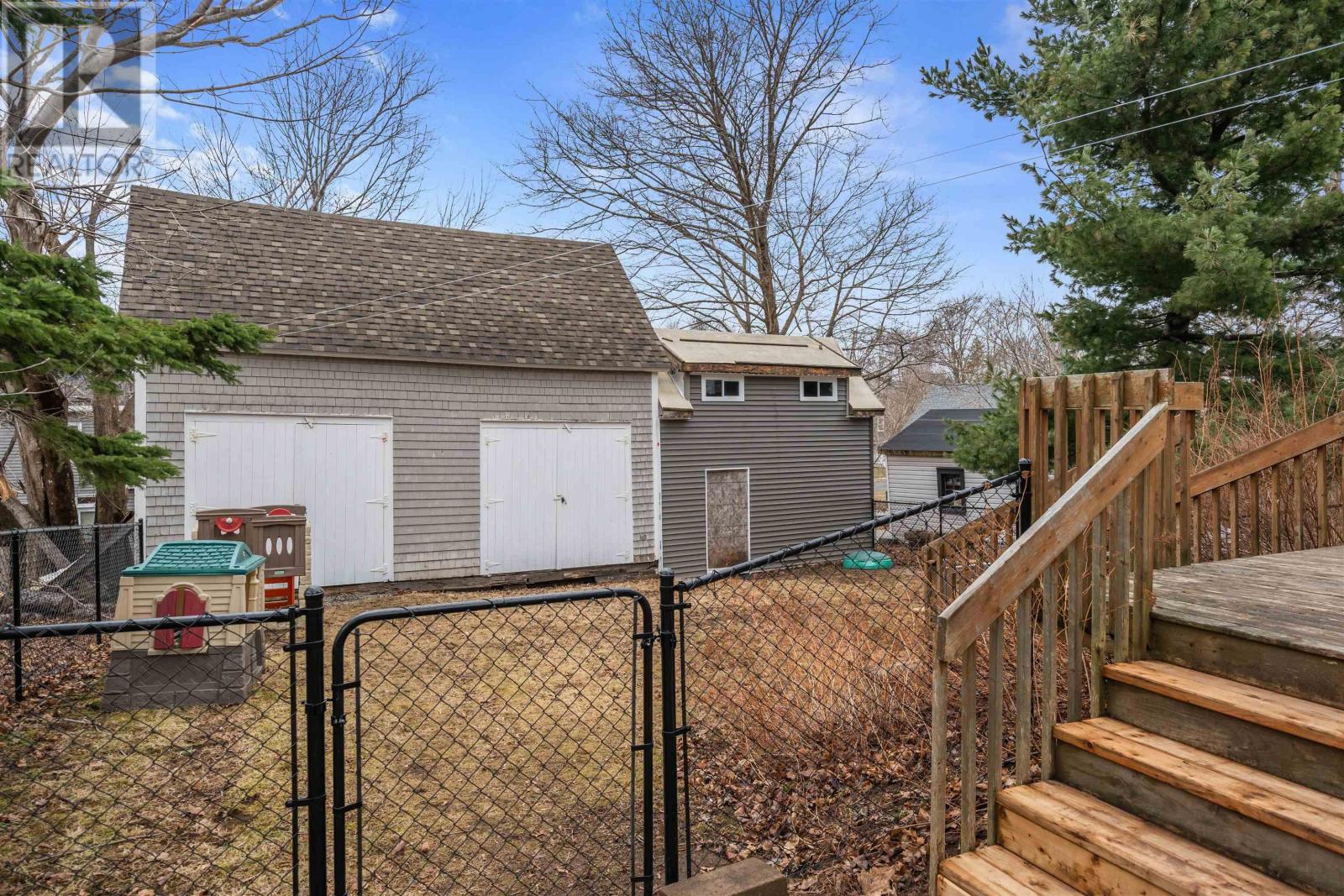 168 Carleton Street - 9