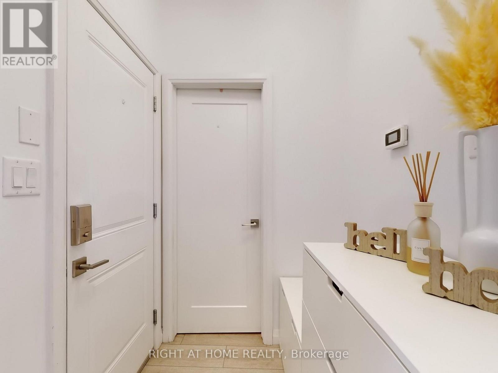 #30 35 MIDHURST HEIGHTS - 6