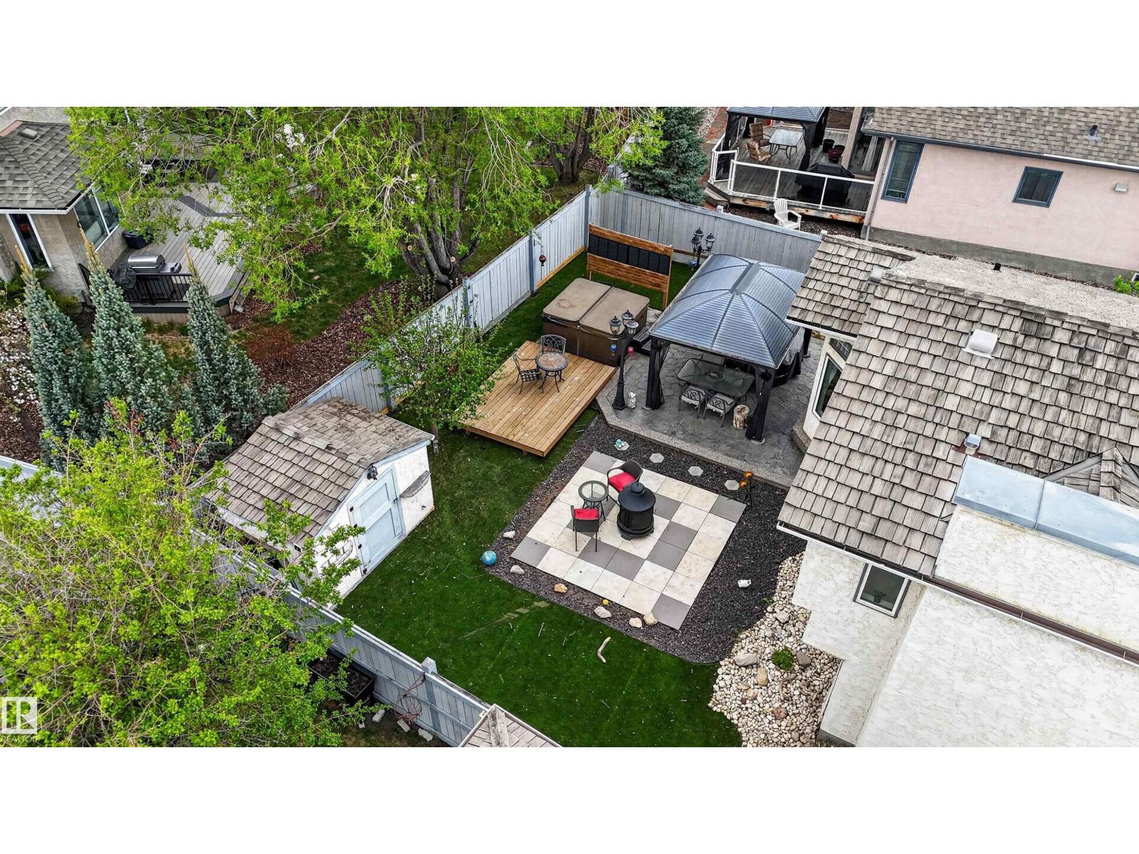 11 LACOMBE DR - 50