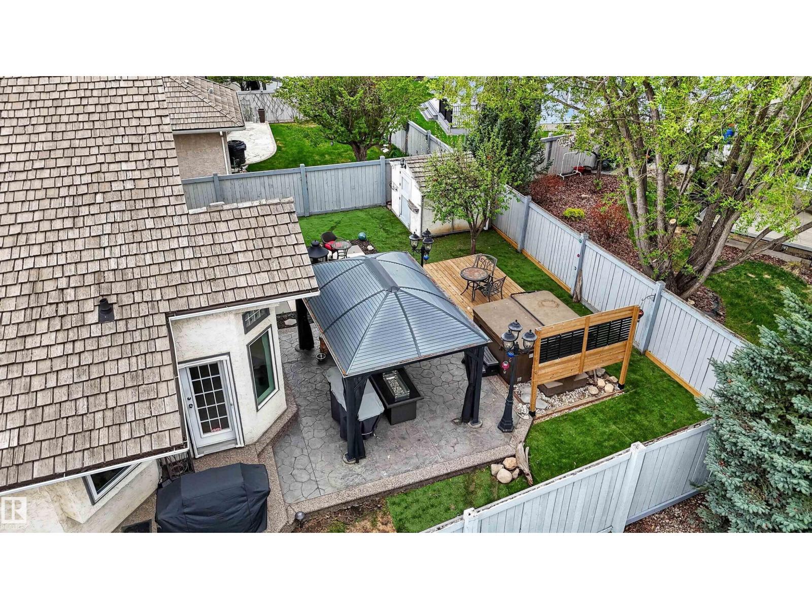11 LACOMBE DR - 49