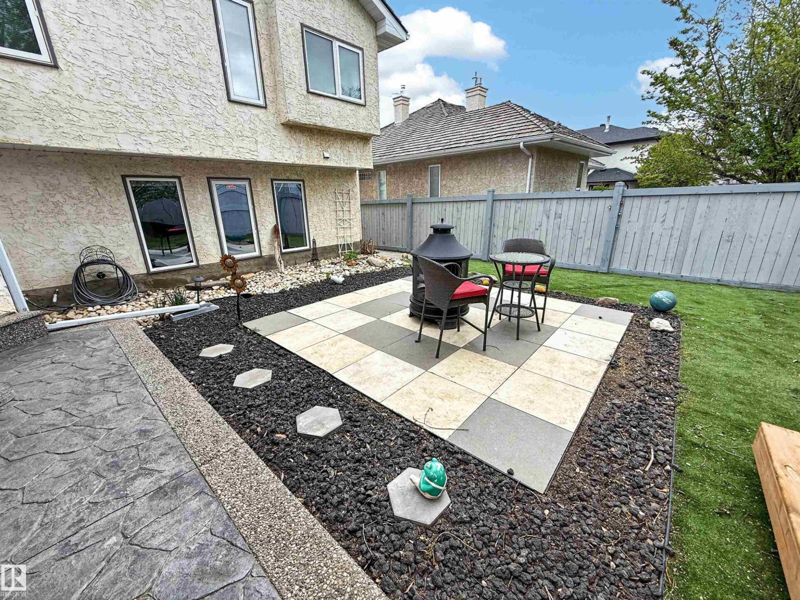 11 LACOMBE DR - 42