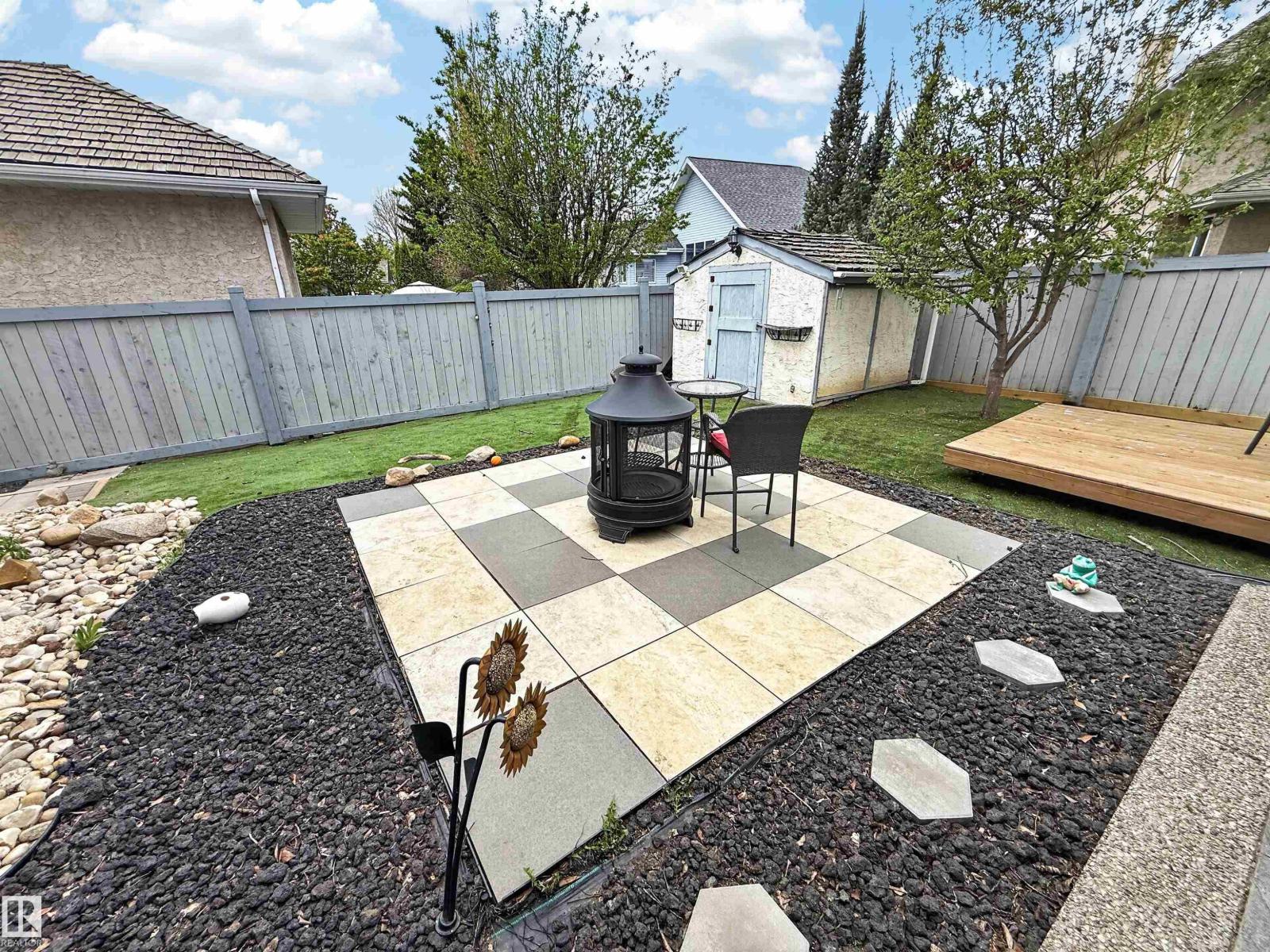 11 LACOMBE DR - 43