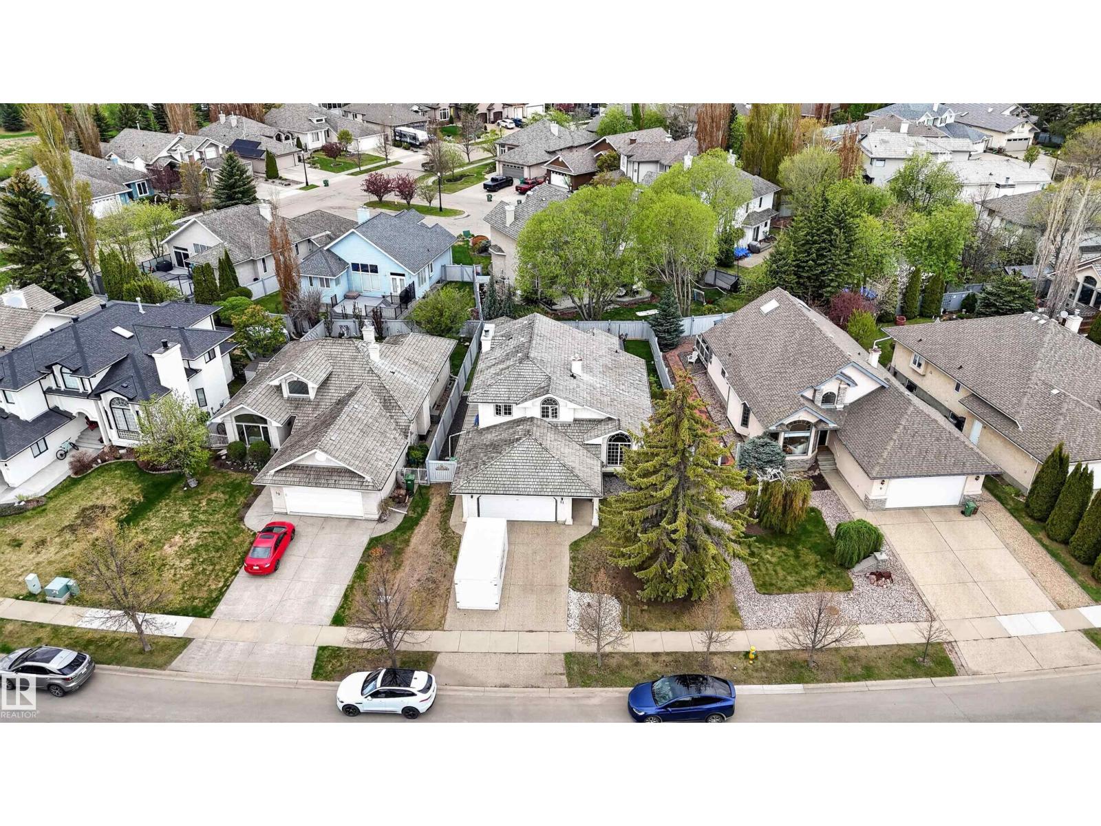 11 LACOMBE DR - 52