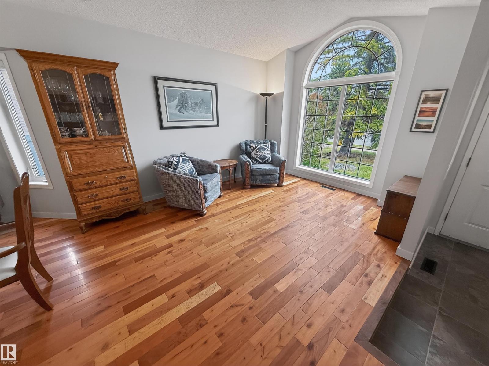 11 LACOMBE DR - 9