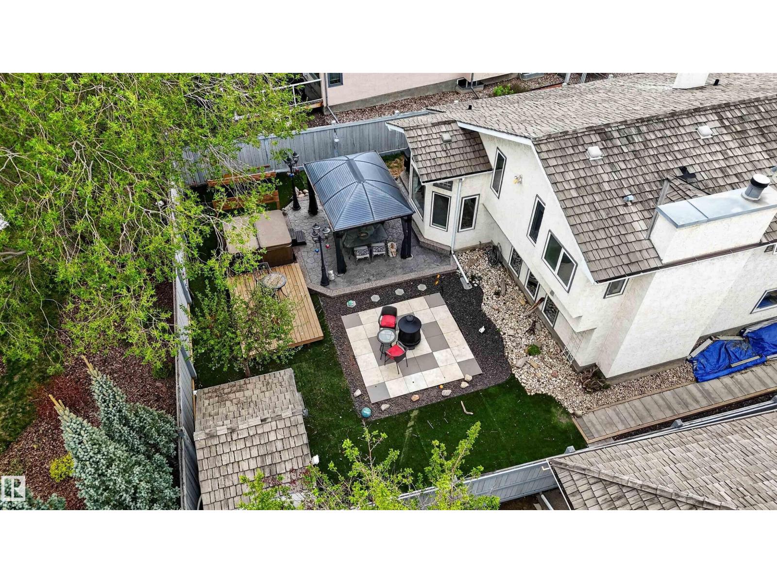 11 LACOMBE DR - 37