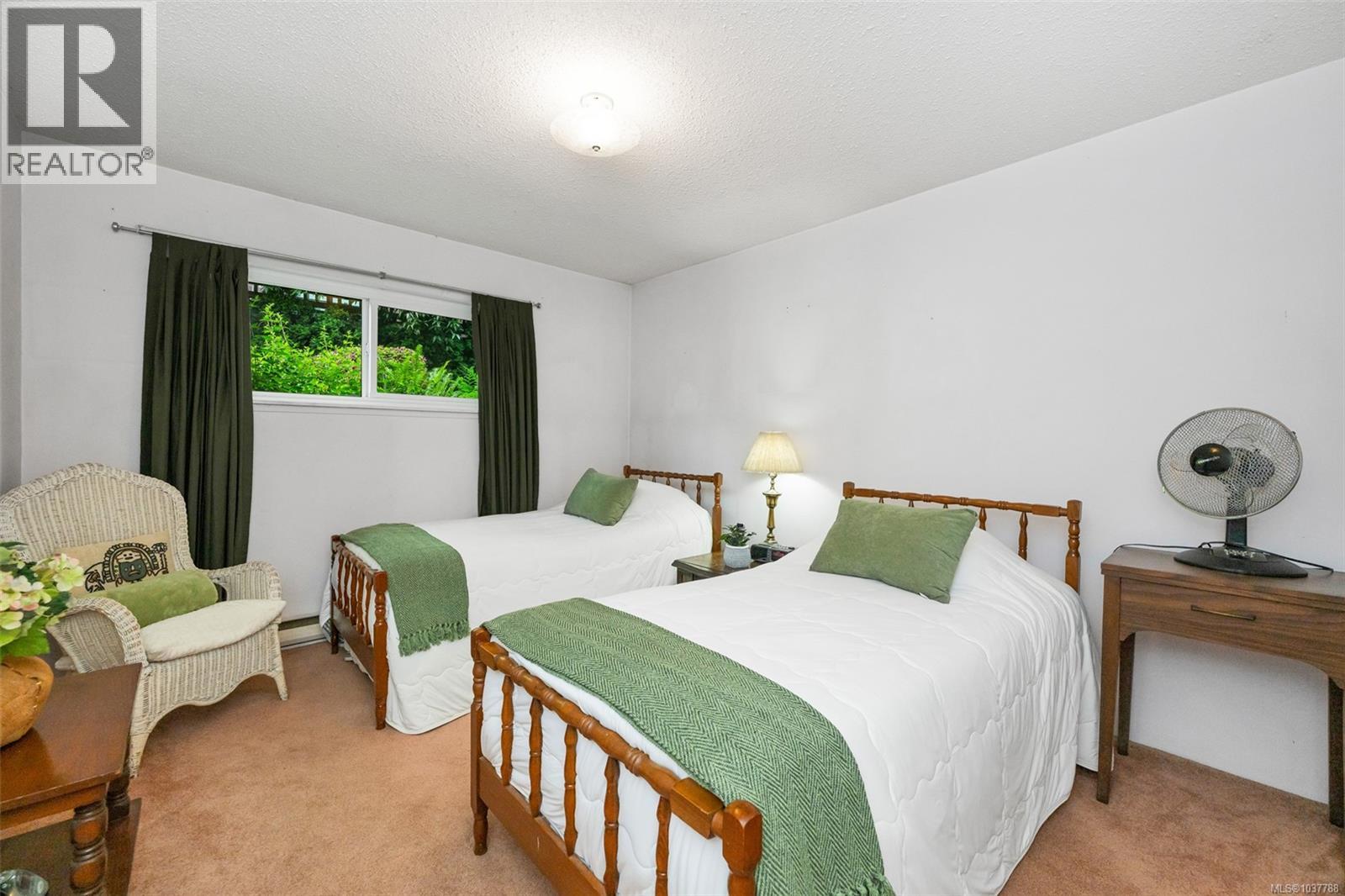 #103 1031 Burdett Ave N - 12