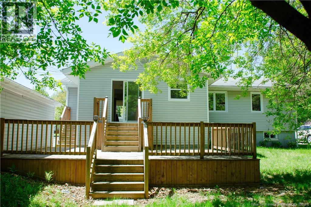 15 Bailey Avenue - 16